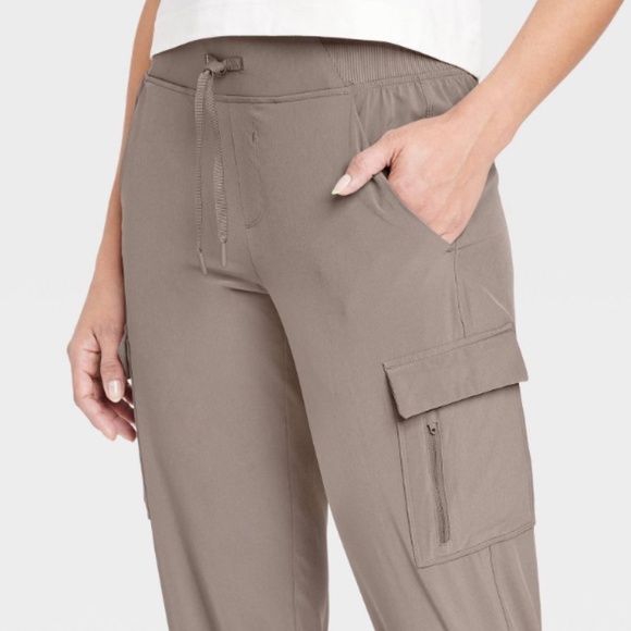 Women's Stretch Woven Tapered Cargo Pants - All in Motion™ Dark Brown XXL NWT 3 - Picture 5 of 7